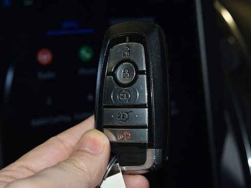 Used 2022 Ford Edge Titanium w/ Equipment Group 301A image 17