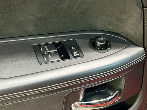 Used 2009 Dodge Challenger SRT8 image 17