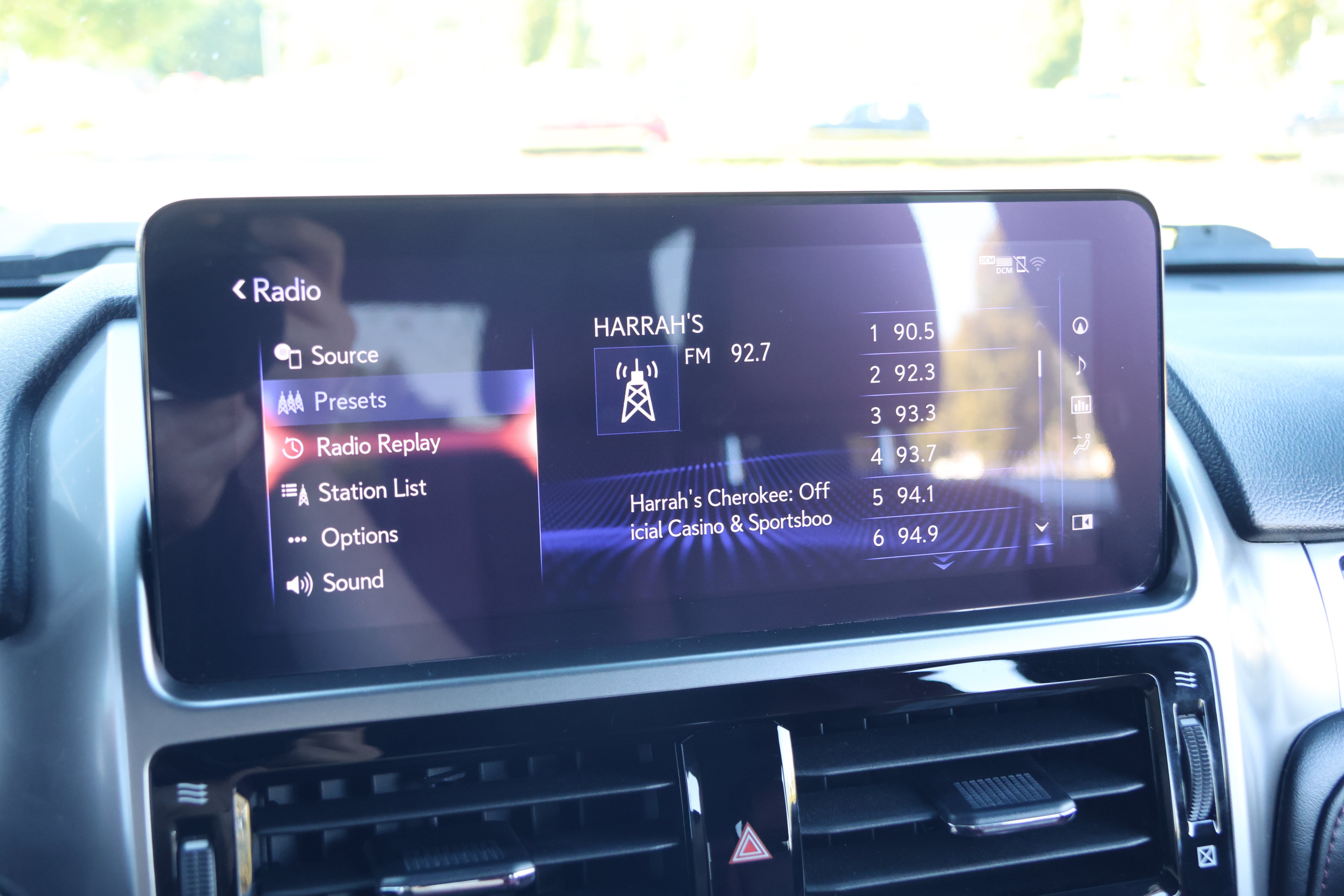 Used 2023 Lexus GX 460 Premium w/ Accessory Package AWD/4WD image 20