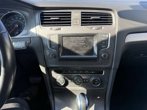 Used 2015 Volkswagen e-Golf SEL Premium image 22