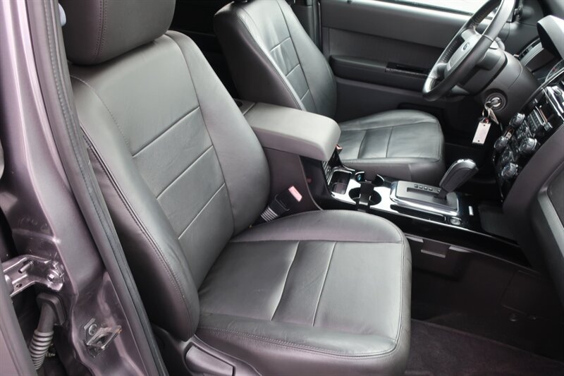 Used 2010 Ford Escape Limited FWD image 25