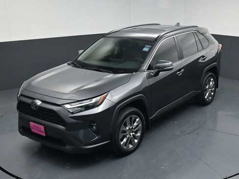 Used 2023 Toyota RAV4 XLE Premium FWD image 15