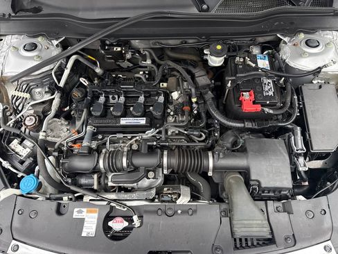 Used 2018 Honda Accord Sport image 28