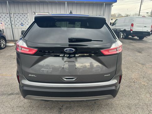 Used 2023 Ford Edge SEL image 2