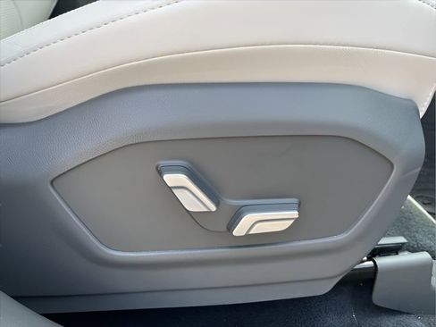 Used 2025 Hyundai Santa Fe Calligraphy image 18