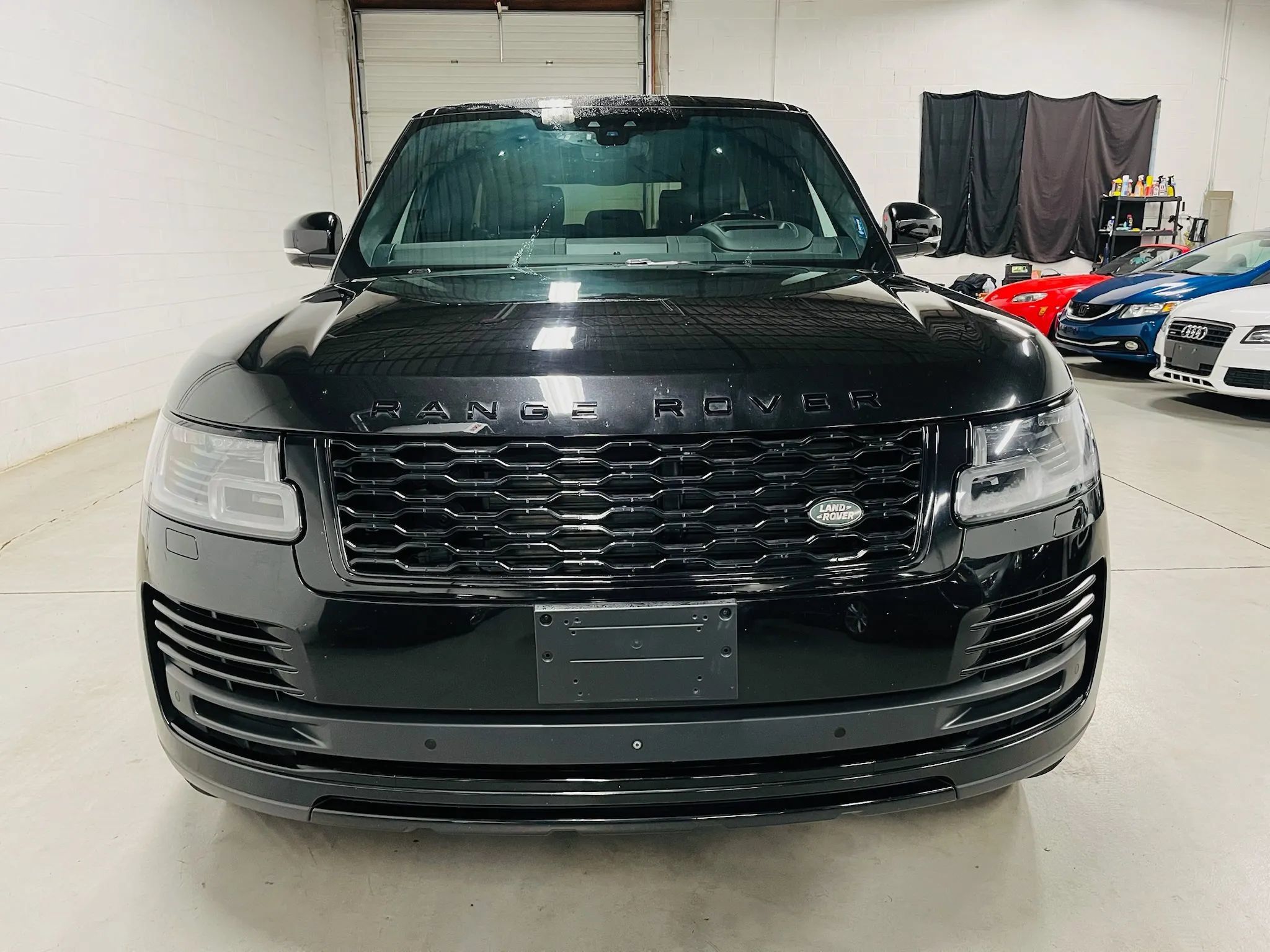 Used 2019 Land Rover Range Rover Supercharged AWD/4WD image 3