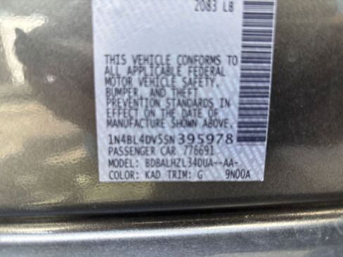 Used 2025 Nissan Altima 2.5 SV FWD image 23