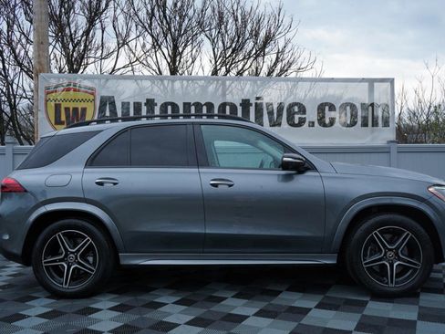 Used 2024 Mercedes-Benz GLE 350 4MATIC w/ AMG Line Exterior image 4