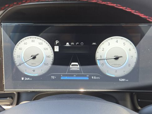 Used 2025 Hyundai Elantra N Line image 18