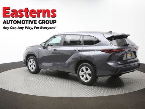 Used 2024 Toyota Highlander LE FWD image 64