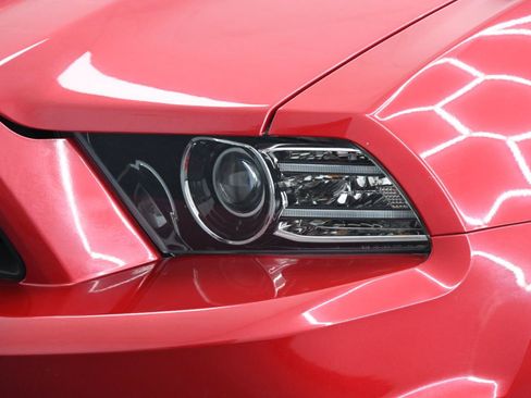 Used 2013 Ford Mustang GT Premium w/ Brembo Brake Pkg RWD image 8