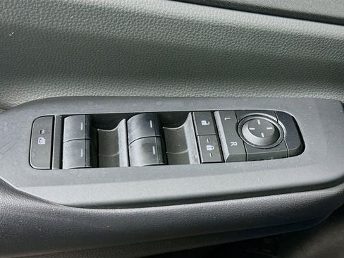 Used 2024 Toyota Prius LE image 15