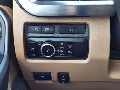 Used 2024 Ford F350 Lariat image 23