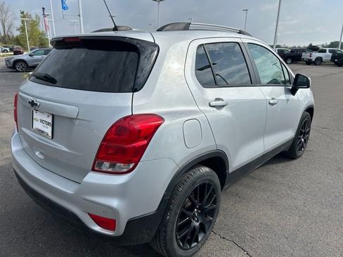 Used 2022 Chevrolet Trax LT w/ Driver Confidence Package FWD image 5