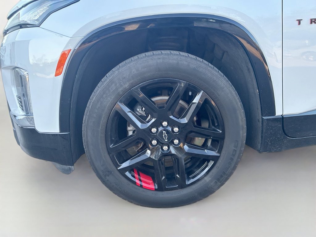 Used 2023 Chevrolet Traverse Premier w/ Redline Edition FWD image 34