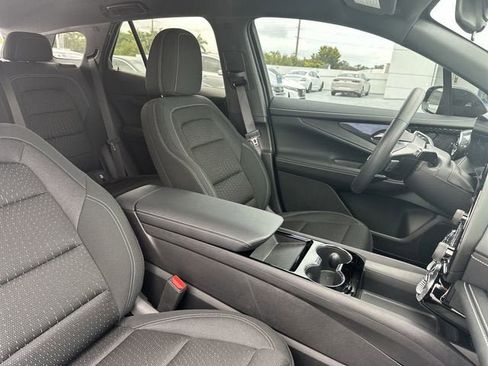 New 2025 Chevrolet Blazer EV LT image 30