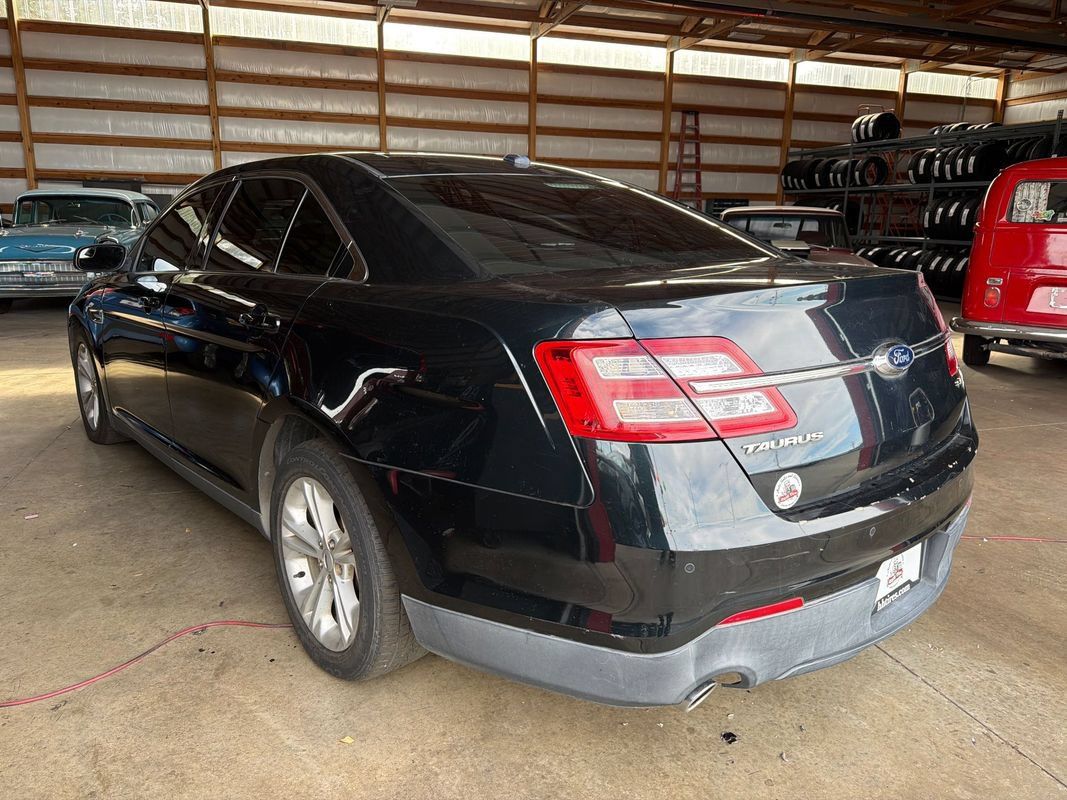 Used 2014 Ford Taurus SEL w/ Equipment Group 201A FWD image 10
