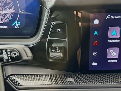 Certified 2025 Porsche Cayenne GTS AWD/4WD image 19