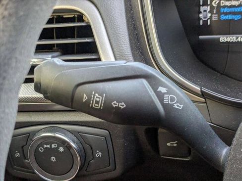 Used 2019 Ford Fusion SE FWD image 6