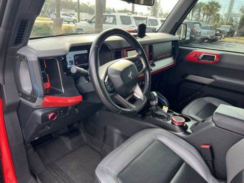 Used 2021 Ford Bronco Black Diamond image 16