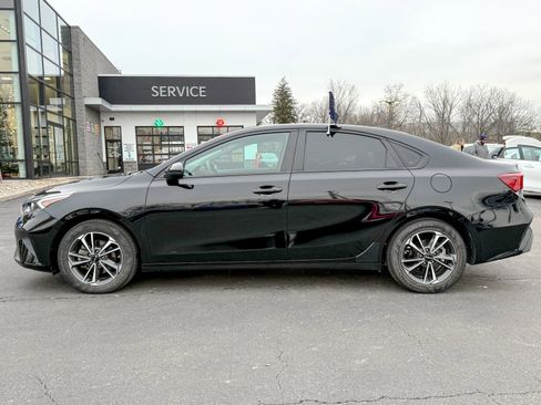 Certified 2023 Kia Forte LXS image 6