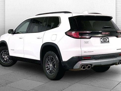 Used 2025 GMC Acadia Elevation FWD image 11