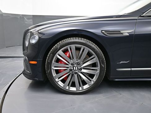 Used 2025 Bentley Flying Spur Plug-In Hybrid AWD/4WD image 12