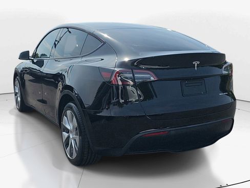 Used 2023 Tesla Model Y Long Range AWD/4WD image 6