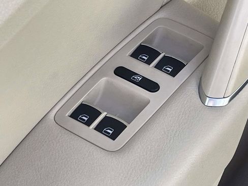 Used 2017 Volkswagen Passat 1.8T SE image 14