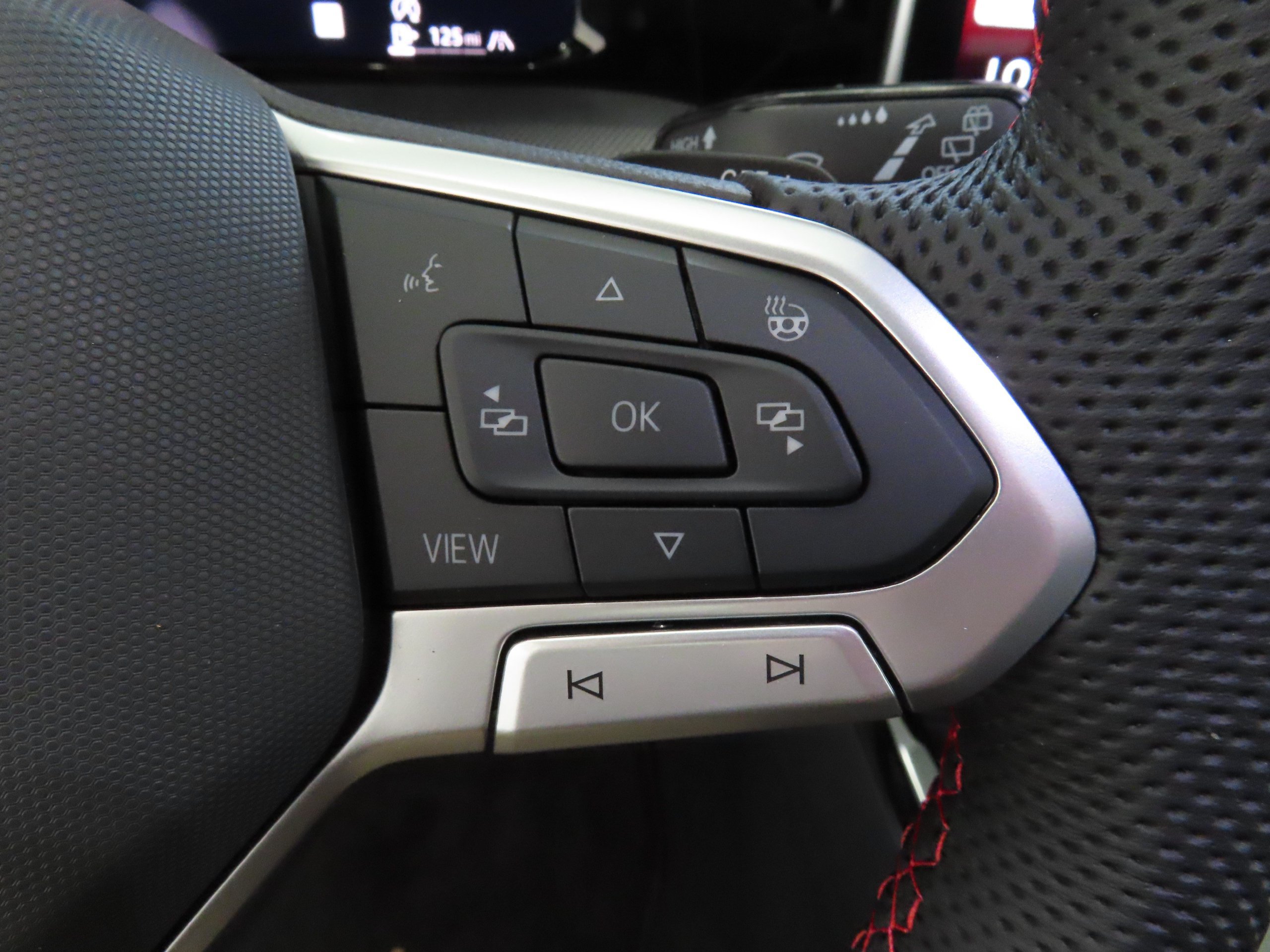 New 2026 Volkswagen GTI SE FWD image 13