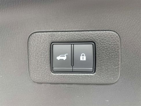 Certified 2024 Nissan Armada SL w/ Captain's Chairs Package image 8