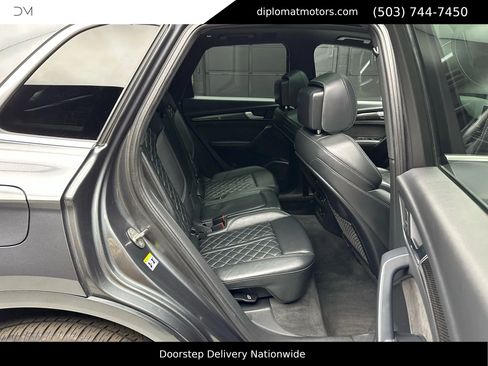 Used 2020 Audi SQ5 Premium Plus w/ Premium Plus Package AWD/4WD image 22