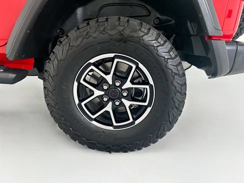 Used 2026 Jeep Wrangler Unlimited Rubicon AWD/4WD image 29