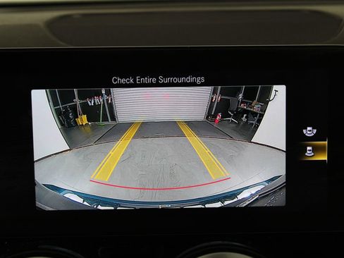 Used 2022 Mercedes-Benz GLB 250 image 28