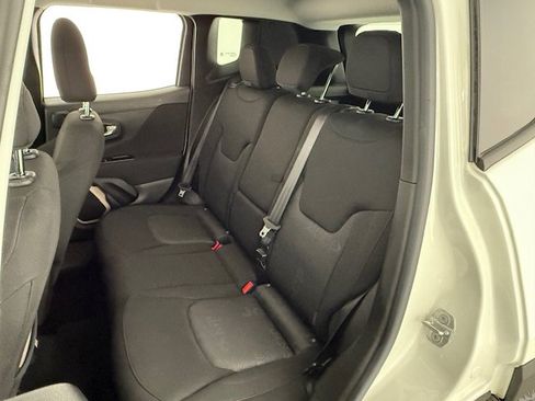 Used 2015 Jeep Renegade Latitude w/ Popular Equipment Group image 22