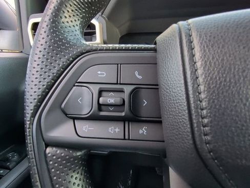 Used 2025 Toyota Tacoma SR5 image 17