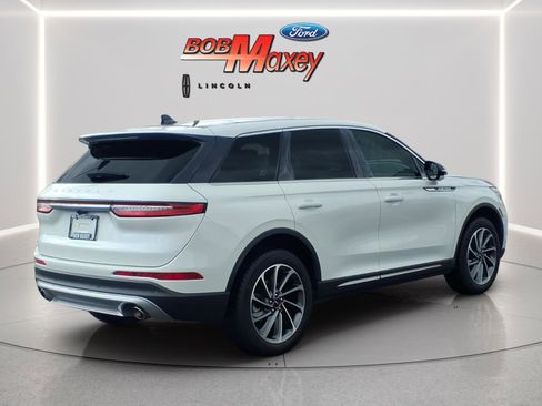 Used 2024 Lincoln Corsair AWD w/ Equipment Group 101A image 4