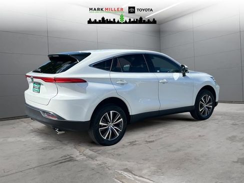 Certified 2023 Toyota Venza LE AWD/4WD image 5