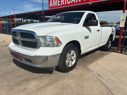 Used 2013 RAM 1500 Classic SLT RWD image 2