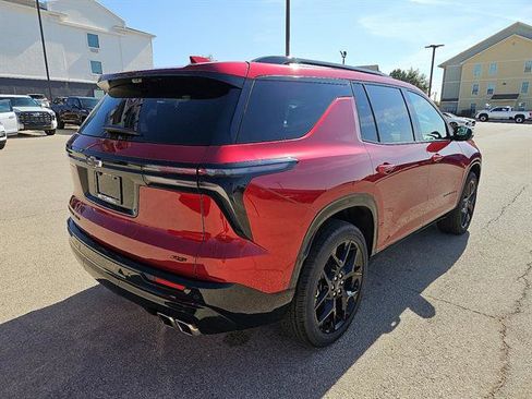 Used 2024 Chevrolet Traverse RS w/ LPO, Floor Liner Package image 5