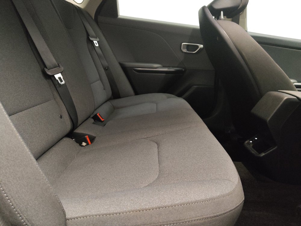 Used 2025 Kia K4 FWD image 19