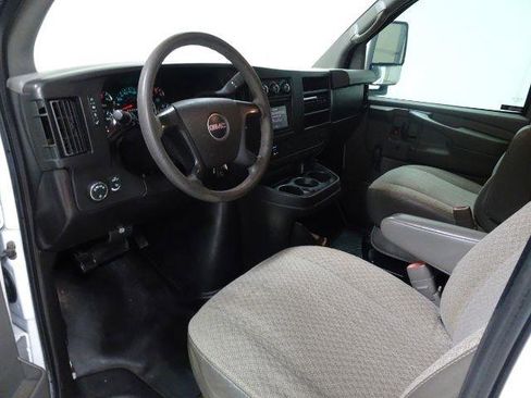 Used 2014 GMC Savana 3500 image 20