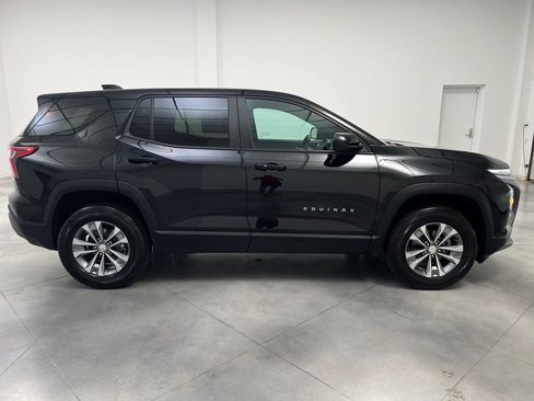 Used 2025 Chevrolet Equinox LT FWD image 8