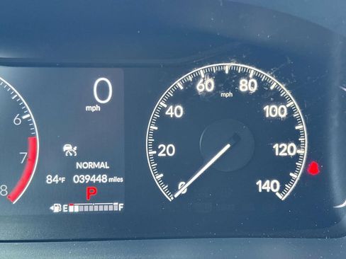 Used 2025 Honda Pilot TrailSport image 27
