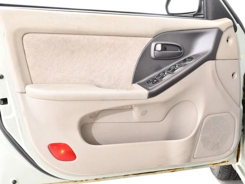 Used 2004 Hyundai Elantra GLS image 25