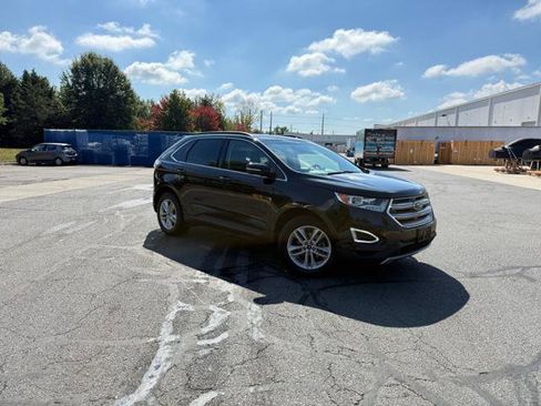 Used 2015 Ford Edge SEL image 2