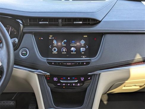 Used 2018 Cadillac XT5 Luxury w/ Driver Awareness Package image 19