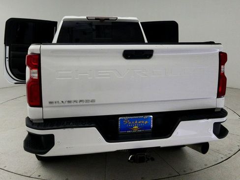 Used 2022 Chevrolet Silverado 2500 High Country w/ Technology Package AWD/4WD image 12