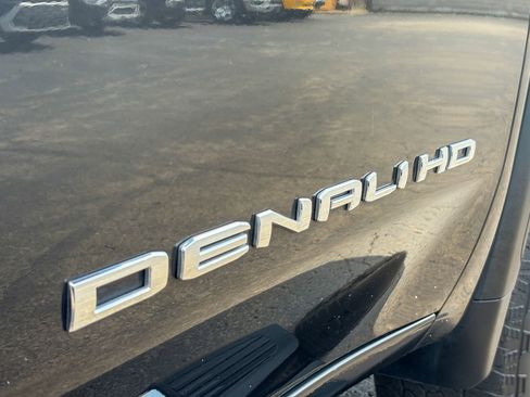Used 2021 GMC Sierra 2500 Denali w/ Denali Ultimate Package image 8