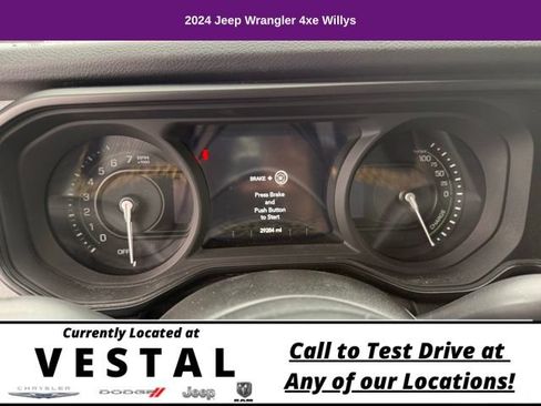 Used 2024 Jeep Wrangler Unlimited AWD/4WD image 13